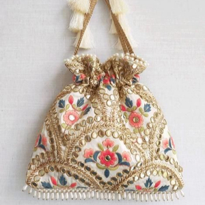 STYLISH--TRIANGLE POTLI-BAG avec belle ZARDOZI main EMBROIDERY--WORK ON--BAGS pour fête et mariage @ 2021 - Product Image 1