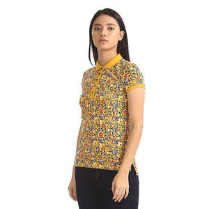 OEM venta completa de alta calidad personalizar amarillo pálido abstracto floral impreso Polo para las mujeres - Product Image 2