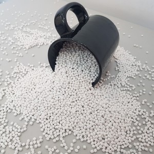 Polyethylene PE dựa caco3 phụ masterbatch 65-85% caco3 nội dung <span class=keywords><strong>MFI</strong></span> 0.5-5g/10min <span class=keywords><strong>HDPE</strong></span>/LLDPE hạt/hạt/viên nhựa - Product Image 1