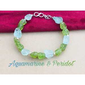 Brazalete Hecho a Mano con Piedras Preciosas Naturales de Aguamarina y Peridoto Sin Tratar de 7-8 Pulgadas de Largo en Plata de Ley 92.5 - Product Image 6