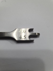 เครื่องมือวัดตำแหน่งเหล็กจัดฟันสแตนเลสแบบแมนนวล สำหรับหู ตา จมูก และคอ - Product Image 2