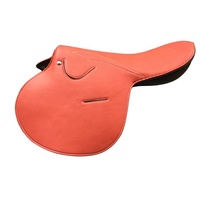 Sillines de carreras de polo hechos de material sintético y cuero