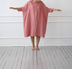 Nouvelle Collection : Robe Formelle Femme 100% Lin Noir à Col Rabattu Sans Manches Coupe A-Line avec Taille Naturelle, Perles et Voile Tissé - Product Image 3