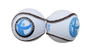 Match Sliotars Hurling Balls GAA Tamaño oficial 5 Cuero de alta calidad Irish Gaelic Hurling THIZ International Logo - Product Image 3