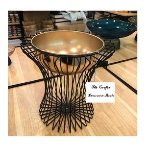 ชามตกแต่งสีทองเหล็กและสีดำ พร้อมขาตั้งลวด คุณภาพพรีเมียม สำหรับเสิร์ฟผลไม้และช็อกโกแลต - Product Image 1