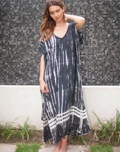 ชุดชายหาดที่ดูงดงามสำหรับปาร์ตี้ชายหาดในฤดูร้อนสำหรับสุภาพสตรีสวมใส่เรยอนมัดย้อม Kaftan - Product Image 1