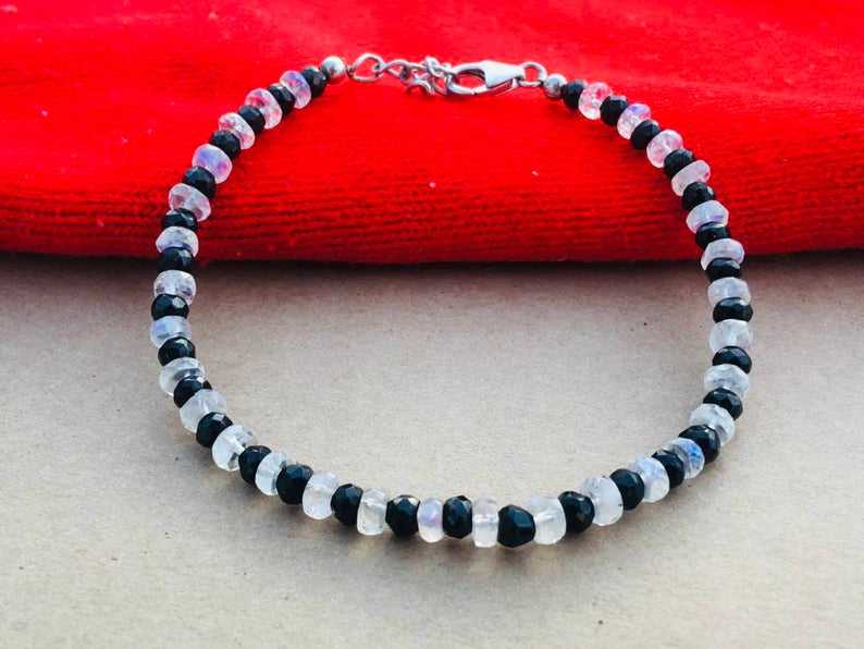 ขาว &amp; ดำ