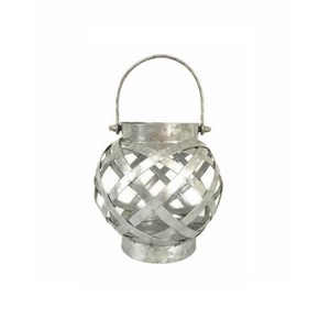 Fer décoratif portable de haute qualité fait à la main jardin suspendu extérieur métal Led bougie pot verre vent lanternes - Product Image 3