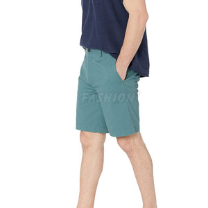 Améliorez votre tenue décontractée avec ces shorts bermuda en coton de qualité supérieure, offrant une coupe décontractée et un tissu respirant pour l'été. - Product Image 3
