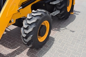 Retroexcavadora YF388, a la venta - Product Image 6