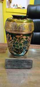 Suministros funerarios para adultos, urna funeraria Verde completa de latón, Brassworld, India - Product Image 2