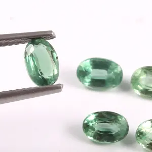 天然神奇绿色蓝晶石宝石壮观品质蓝晶石椭圆形宝石用于制作珠宝松宝石