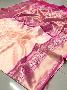 Vêtements de mariage attrayants pour femmes indiennes belle soie de coton avec travail imprimé numériquement et chemisier et vêtement ethnique meilleur prix vêtement - Product Image 4