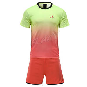 Conjunto de uniforme de fútbol personalizado, ropa de fútbol, uniforme de entrenamiento de fútbol en blanco para adultos, ropa deportiva - Product Image 1