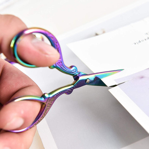 Ciseaux à broder de 4 pouces en acier inoxydable pour la couture, le fil et le travail manuel DIY – Vente en gros Pakistan 2026 - Product Image 5