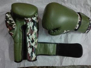 Gants de boxe pour hommes en cuir de camouflage de nouveau style Conception de logo personnalisé pour les scènes sportives - Product Image 3