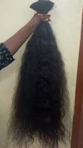 Qualité supérieure Cheveux indiens vierges non transformés de qualité supérieure Cheveux bouclés en vrac Source de donneur unique Meilleur rapport qualité-prix - Product Image 6