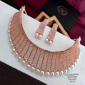 ที่ไม่ซ้ำกันและสวยงามมากเจ้าสาวอินเดียโฆษณาเพชรเค้นคอชุดที่มีต่างหูที่ M สร้าง2021 - Product Image 2