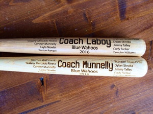 Bates de Béisbol/Sóftbol de Madera de Álamo con Grabado Personalizado para Nombres de Jugadores o Nombres de Empresas - Product Image 3