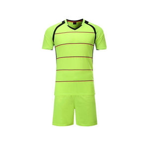 Uniforme de Fútbol Personalizado para Hombre al por Mayor, Sublimación Completa, Precio Económico, Transpirable, de Secado Rápido, Cómodo y de Gran Venta - Product Image 2