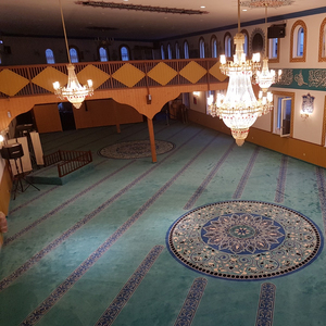 High Quality Machine-Made Mosque Prayer Carpets Special Woven <b>Yarns</b> Acrylic Polypropylene Polyamide Wool for Car Use - Product Image 1