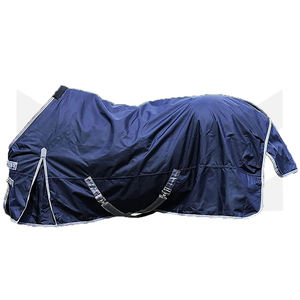 Couverture de cheval imperméable pour l'hiver, tapis de cheval 840D de couleur bleu marine, à poids moyen, en vente, résistante au vent et imperméable - Product Image 1