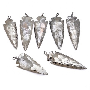 Colgante de punta de flecha chapado en oro, Ágata gris - Product Image 4