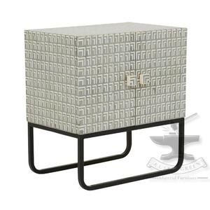 Nuevo Aparador Bone & Inlay Con Patas De Hierro - Product Image 4