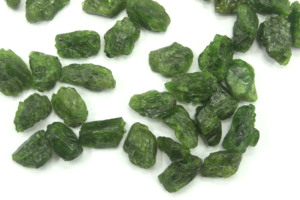 Pierre précieuse brute en Tourmaline verte naturelle de qualité authentique, vente en gros, fabrication de bijoux naturels, vente en gros, 10 pièces - Product Image 6