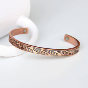 เครื่องประดับแม่เหล็กชีวภาพ กำไลทองแดงบริสุทธิ์ 99.9% เครื่องประดับแม่เหล็กชีวภาพเพื่อสุขภาพ บรรเทาอาการปวด ขายส่งจำนวนมาก พร้อมตัวเลือกโลโก้แบบกำหนดเอง - Product Image 1