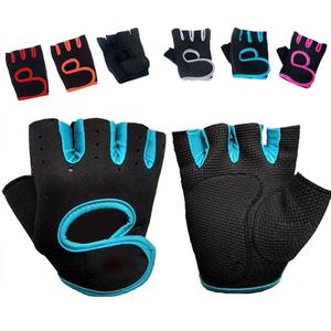 Gants de gymnastique en cuir néoprène et spandex pour enfants Gants de fitness et d'haltérophilie respirants avec poignées pour compétitions sportives - Product Image 2
