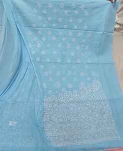 Robe Chikanwork élégante avec de beaux détails fabriqués à la main avec un tissu de créateur et une broderie lourde pour une tenue de fête - Product Image 1