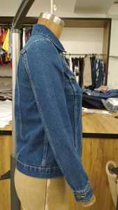 Veste bomber en denim unie pour homme en gros, vêtements de mode blancs et bleus, rembourrage en coton, tissage tissé, respirant, caractéristique hivernale - Product Image 3