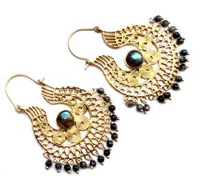 Acabado de latón piedra pendiente de perlas de labradorita pendiente de aro - Product Image 4