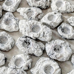 Support de bougie en pierre de lune arc-en-ciel, pierre précieuse naturelle, en argile mate, pour bougies coniques, vente en gros, article cadeau - Product Image 1