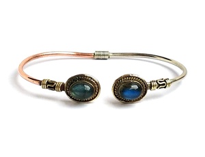 Bracelet manchette ovale en labradorite de style bohème pour femme SILVER ZONE SZBR-105 en laiton avec placage cuivre antique et argent - Product Image 2