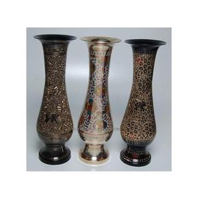 Vente en gros de vase à fleurs sculpté à la main en laiton traditionnel décoratif pour la maison décoration de table vases à fleurs décoratifs pour mariage - Product Image 3