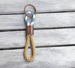 Llavero marítimo en sordos de vela/cuerda con elemento de cobre - Product Image 1