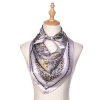 Livraison Fiable Rapide Foulard Carré en Soie Satinée de Luxe pour l'Été 90x90cm Imprimé Numérique Motif Paisley Symétrique Style Carré Logo Personnalisé