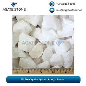 Vente en gros de pierre brute de quartz en cristal blanc Feng Shui de l'Inde pour la méditation, la fabrication de figurines et la décoration - Product Image 3