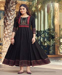 Nouveau Dernier Look Rich Party Wear Georgette Imprimé Crêpe Indien Filles Porter Prêt à Porter Pas Cher Bas Prix En Gros Surat Vêtement - Product Image 5