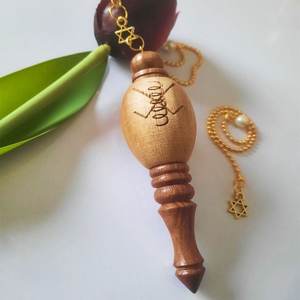 ลูกตุ้มไม้ธรรมชาติโรสวูดทรงกรวยสลักสัญลักษณ์ Usui reiki - Product Image 1