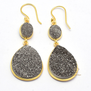 Pendientes colgantes y gota de piedras preciosas Druzy de titanio gris, pendientes delicados chapados en oro de 18 quilates de Plata de Ley 925 para suministros al por mayor - Product Image 1