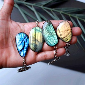 Premium <b>Crystal</b> <b>Cluster</b> Gemstone Candle Natural Stone Beads Spa Gift Set with Keychain Gloss Healing <b>Crystal</b> Decor Wellness Gift - Product Image 3