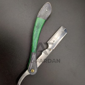 Lame de rasage Shavette turque classique pour hommes Rasoir droit à quantité minimale de commande basse avec logo personnalisé avec manche en bois - Product Image 2