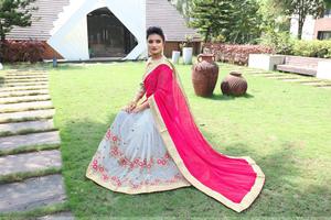 Chemise brodée sari en coton blanc, nouvelle blouse de travail, vêtement de fête, bon marché, Georgette sari, sexy, couleur brillante, femme, vente en gros - Product Image 3