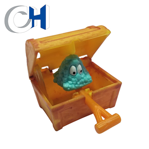 Œuf surprise, Figurine en plastique rouge personnalisée, original - Product Image 5