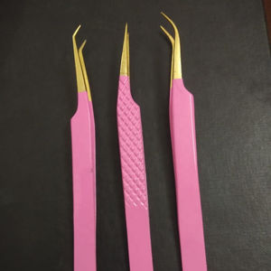 แหนบต่อขนตาสีชมพูและสีทองทำจากสเตนเลสมีปลายแหลม - Product Image 1