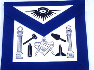 Delantal Masónico de Cuero para Maestros de la Francmasonería con Bolsillo Trasero - Product Image 6