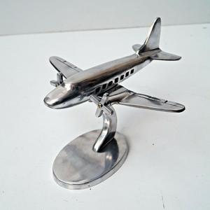 Unique Design Sculpture for Living Modern Home Decoration Office Accessories Living Room Home Decor Statues Metal <b>Ornaments</b> - Product Image 4